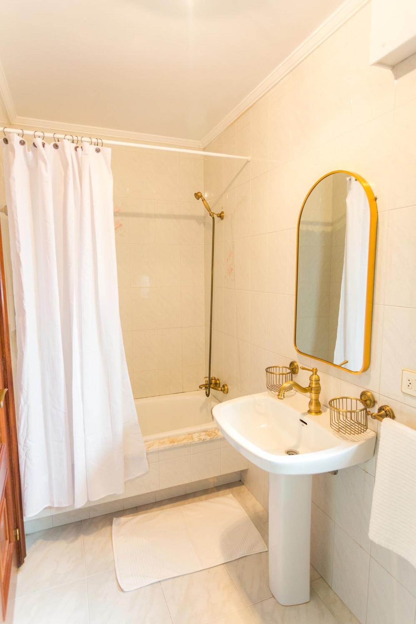 Disfruta De Melide En Este Amplio Apartamento Extérieur photo